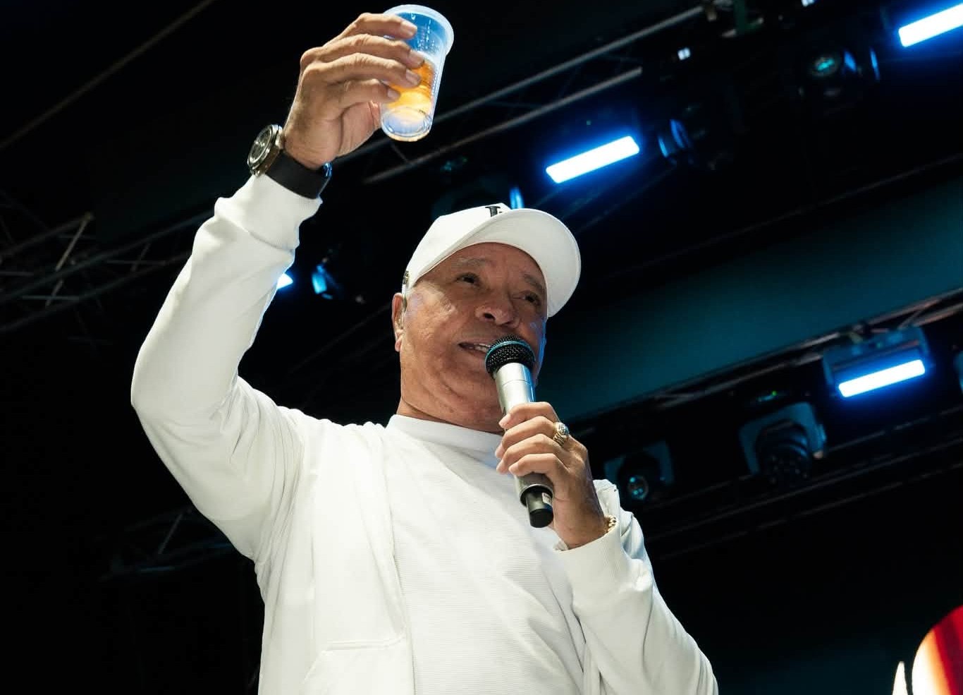 Luis Alberto Posada dejará de cantar varios de sus éxitos